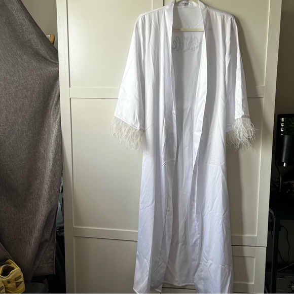 White Bride Robe - Picture 5 of 6